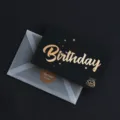 Schwarze Goldfolie Geburtstagsgrußkarte Set mit transparentem Umschlag und Aufkleber. - Alles Gute Zum Geburtstag Kuchen / 50 Blatt
