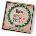 Vue détaillée du bracelet de perles en aventurine verte et pierre de lune en coffret. - Pierre verte avec carte Mom et pierre de lune de qualité 5A
