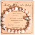 Pulsera de cuentas de piedra cebra rosa de moda con dije de corazón en tarjeta de regalo. - Estilo 25 Cumpleaños