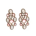 Boucles d'oreilles pendantes style vintage avec détails dorés et pierres roses et blanches. - Rose