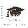 2027 Doktorhut Brosche Anstecknadel schwarz gold Metall Emaille Hut Abzeichen Abschluss Geschenk - C3623-1
