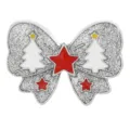 Zilveren glitter kerststrik broche met witte boompjes en prachtige rode sterren. - C3398-4 (Glitter Kerstboom)