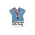 Süßes Emaille Pin mit Arzt Scrubs Uniform und Stethoskop Design sowie inspirierendem Text. - Blauer Medizinischer Kasack Stil (C1804BLU)