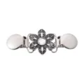 Vintage filigree sweater clip shawl collar clasp decorative brooch for women clothing - Hollow Floral Style (C2149-1)