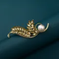 Elegant gold-tone wheat leaf brooch with yellow zirconia and pearl for women suit and coat. - Wheat Ear with Pearl Style 4 (C2015-4)