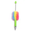 Creatieve DIY kleurrijke pluche kraal balpen met regenboog pompon en metalen punt voor handwerk. - Macaron Grasgroen