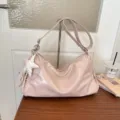 Pink slouchy shoulder bag for women, retro large capacity crossbody tote bag with star charm. - Pink
