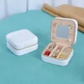 White velvet travel jewelry box with mirror, portable mini organizer for rings and earrings. - 10*10*5 / White
