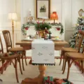 Chemin de table de Noël imprimé en coton polyester avec pompons pour décoration de fête - 35*140cm / Sapin de Noel Colore & Boule Verte