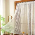 Rideau court en dentelle jacquard blanche française, rideau de fenêtre rétro pour la cuisine. - 140x100 (LxH, Pièce Unique, Sans Tringle) / Dentelle (perles des 2 côtés) (passe-tringle)