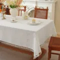 Mantel blanco con diseño de rejilla de diamantes y borlas delicadas para la mesa de comedor - 60x60cm / Rombos grandes blancos + borla