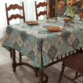Nappe de table rectangulaire jacquard rétro américaine au motif cachemire et floral - Grande forme irrégulière et bord festonné vert