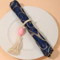 Portatovaglioli intrecciato con nappa di perline di legno e stoffa fantasia blu per decorazione tavola - Stile Portatovagliolo con Motivo Blu Oro (Z1236) / Rosa