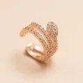 Roségold Snake Ohrklemme mit mikrogefassten Zirkoniasteinen. Schicker Ohrring ohne Ohrloch für Damen. - EH00047 Roségold