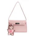Rétro rose motif crocodile Kelly sac à main, élégant sac bandoulière femme avec pendentif. - Avec Pendentif / Rose