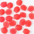 Perline opache rosse a forma di petalo con foro per la creazione di gioielli fai da te. - 50 g circa 130 pz. / Grande Rosso