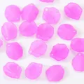 Perline di petali rosa satinati ciondoli floreali in acrilico per gioielli fai da te e bracciali - 50 g circa 130 pz. / Rosso rosa
