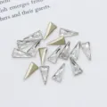 Driehoekige kristal nagel strass steentjes, gouden bodem glanzende DIY nailart accessoires. - 5x11mm 1 Stuk/Verpakking / Wit