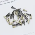 Kristallen nagel strass driehoekig met gouden onderkant, ideaal voor DIY nagelaccessoires. - 5x11mm 1 Stuk/Verpakking / Grijs