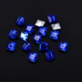 Strass en cristal carres pour le nail art et la reparation de montre. Decoration bleue. - Bleu foncé