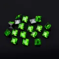 Strass carrés verts à fond pointu pour le nail art et la décoration de bijoux DIY. - Vert Herbe