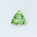 Dreieckiger gruener Kristall Strass Variante fur Nagelkunst DIY, brillanter Schliff. - Hellgrün