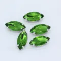 Grüne spitzovale Strasssteine zum Aufnähen, Glas-Kristallsteine mit Krallen für DIY-Projekte. - Grasgrün