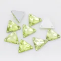 Strass in vetro triangolare verde chiaro cristallo doppio foro fondo piatto accessori fai da te - Verde mela