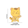 Schattige cartoon kat geëmailleerde speld, gele kat metaal broche badge voor kleding en tassen. - Geel Gestreept Katje met Snacktas Stijl (C2612-4)