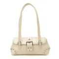 Bolso de hombro estilo Y2K en cuero PU para mujer con hebilla elegante y remaches metálicos. - Blanco