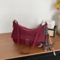 Sac à bandoulière rétro bordeaux en cuir pour femme mode hiver sac sous les bras avec charms - Avec Pendentif / Rouge