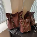 Sac à épaule en suédine marron, cabas élégant et sac seau pour automne hiver. - S / Café