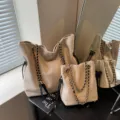 Ensemble sac bandoulière en suède, fourre-tout chic avec chaîne pour femme style automne. - Blanc Cassé
