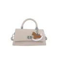 Chique beige schoudertas met metalen slot en schattig schommelpaard bedeltje voor dames. - Khaki