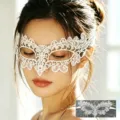 Elegante weiße Spitzen-Maskerade-Maske für Frauen, Halbgesicht-Augenmaske für Halloween-Kostüm. - Weiß