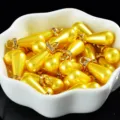 Gele druppelvormige parel hangers met strass ringen voor DIY sieraden maken accessoires. - 8x15mm (20 Stk) / Goud