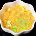 Irideszierende Muschel Pailletten für DIY Handwerk, holografischer Glitzer für Schleim und Kostüme. - 20g Packung / Hellgelb