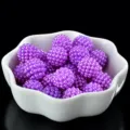Cuentas de perlas falsas en forma de frambuesa purpura de 12mm para manualidades DIY y joyeria. - 20 Piezas/Paquete / Púrpura