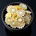 14mm Bottone Fiore Strass Girasole Base Oro Artigianato Accessorio Capelli DIY - 50 Pezzi/Confezione / Bianco AB
