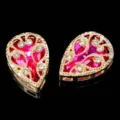 Botón de estrás de cristal en lágrima, garra de metal dorada filigrana con piedra rosa. - Rosa rojo
