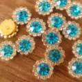 Boutons strass tournesol bleu cristal diamant accessoires artisanaux pour nœud cheveux couture - Bleu lac
