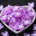 Violette perlmuttartige Blumen Perlen Abstandsperlen fuer DIY Handwerk Schmuckherstellung - Lila
