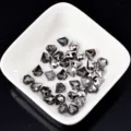 Glänzende schwarze flache Raute gemischte Kristall Strasssteine Nagelkunst Steine 20Stk - Diamant / 7mm / Mineralgrau
