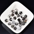 Graue Blumen Nagel Strasssteine Flachruecken Kristall Diamanten fuer DIY Dekoration - Pflaumenblütenform / 8mm / Mineralgrau