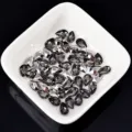 Glänzende schwarze tropfenförmige flache Strasssteine für kreative DIY Nagelkunst und Dekoration. - Tropfenform / 5.2x8mm / Mineralgrau