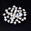 Strass per unghie piatti in cristallo iridescente brillante decorazione manicure DIY - Ventaglio / 20 Pezzi (6x7mm)