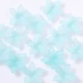 Cuentas de flores esmeriladas de cinco pétalos azul claro para accesorios de cabello. - Azul lago