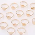 Detailansicht von 10mm verstellbaren flachen Ringrohlingen für DIY Schmuckherstellung. - KC Gold