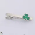 Pince à cravate homme en métal argenté avec motif de trèfle vert pour chemise d'affaires. - Style Trèfle Vert Argenté (T1038)