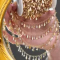 Λεπτομέρεια χρυσής αλυσίδας φούντας DIY με λαμπερά στρας και λεπτά πούλιες σε σχήμα φύλλου. - Συσκευασία 1 Μέτρου / Χρυσό KC